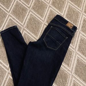 Dark blue American eagle skinny jeans size 4